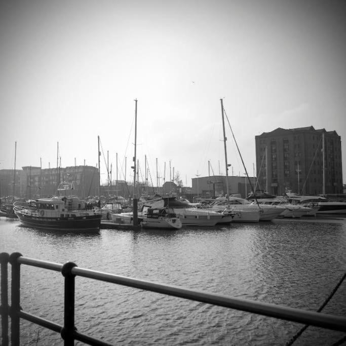 Hullidays》Marina Town House Daire Kingston upon Hull Dış mekan fotoğraf